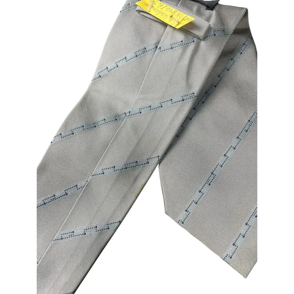 Gucci Made In Italy 100% Silk Pattern Tie Gray Blue